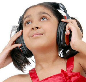 photo of girl wearing headphones, image 3